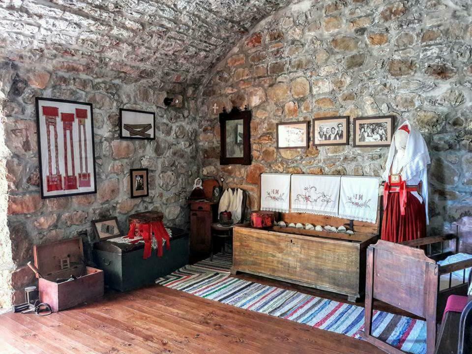 Apartamento Stone House Biskup Babino Polje Exterior foto